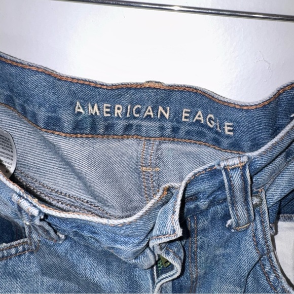 American Eagle Outfitters Women's Light Blue Straight Jeans - Picture 4 of 9